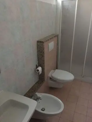 Üç Kişilik Oda, Birden Çok Yatak