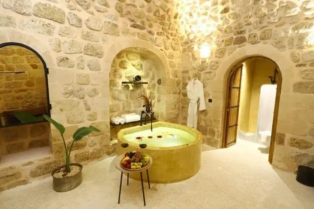 Design Room, Mezopotamya Manzaralı, Jakuzili