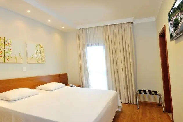 Superior Tek Büyük veya İki Ayrı Yataklı Oda