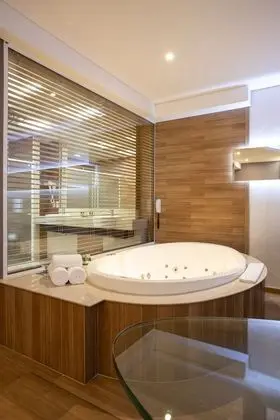 Premium Oda (Suite Premium - Vista Piscina)