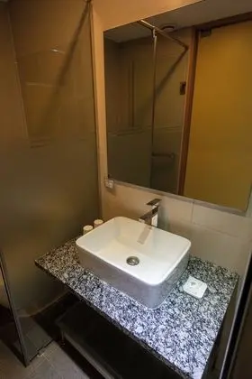 [Netflix] Standard Double Room