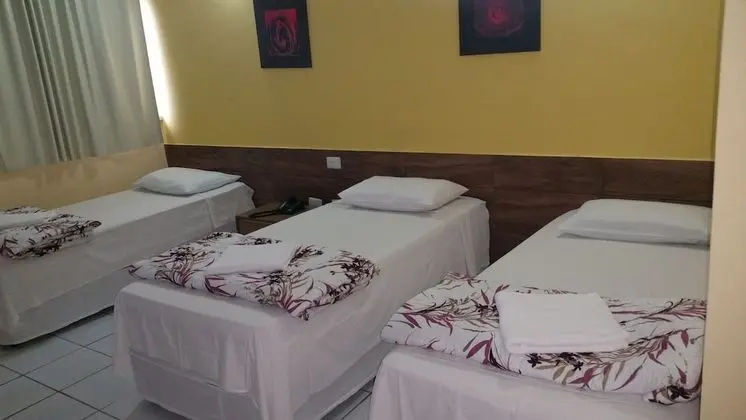 Üç Kişilik Oda