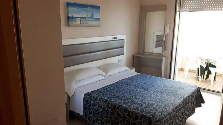 Comfort Tek Büyük veya İki Ayrı Yataklı Oda