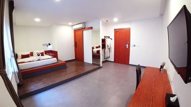 Deluxe Tek Büyük Yataklı Oda