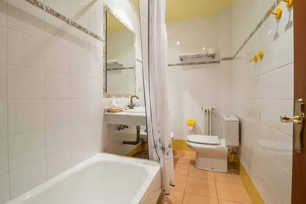 Basic Büyük Yataklı Tek Kişilik Oda