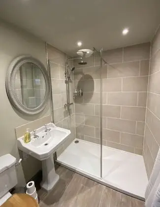 Deluxe Kulübe, Engellilere Uygun, Banyolu/Duşlu