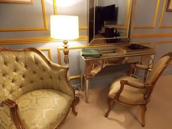 Signature Tek Büyük Yataklı Oda, Banyolu/Duşlu, Park Manzaralı (Four Poster)