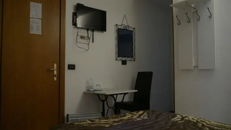 Economy Tek Büyük Yataklı Oda