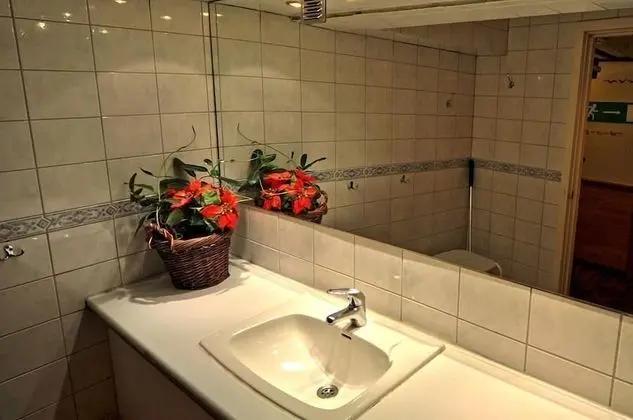 Economy Tek Büyük Yataklı Oda, Ortak Banyo (Cabin on Boat)