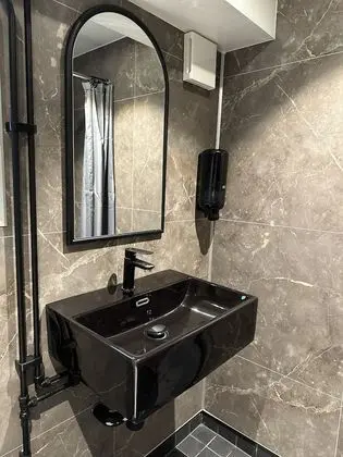 Economy Üç Kişilik Oda, Ortak Banyo (Cabin on Boat)
