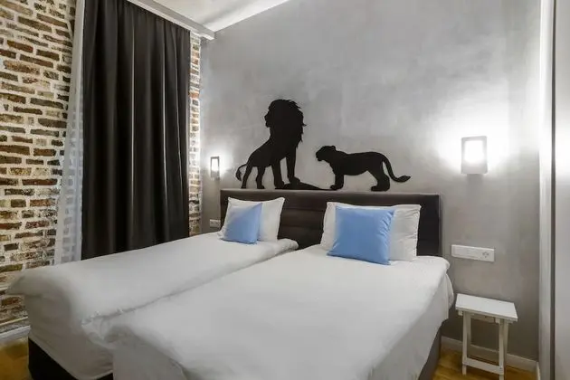 Grand Tek Büyük veya İki Ayrı Yataklı Oda