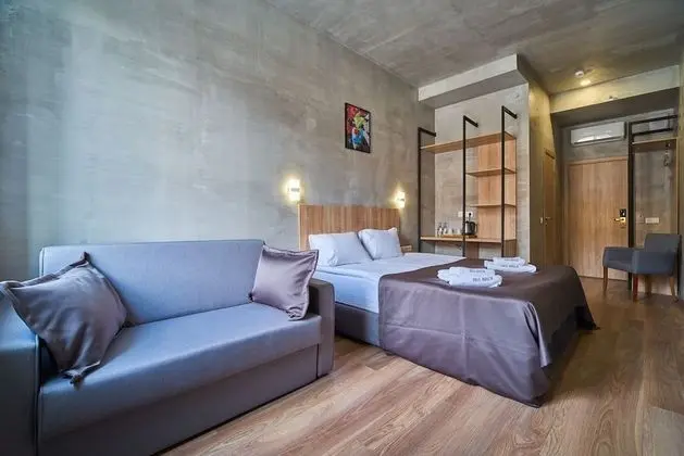 Family Tek Büyük Yataklı Oda