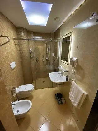Deluxe Tek Büyük Yataklı Oda, Sigara İçilmez, Şehir Manzaralı