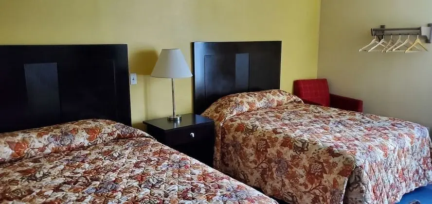 Standard Oda, 2 Büyük (Queen) Boy Yatak, Muhtelif Manzaralı (2 Queen Beds Non Smoking)