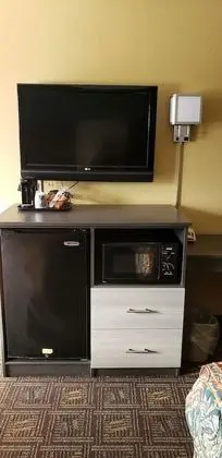 Standard Oda, 1 En Büyük (King) Boy Yatak, Sigara İçilebilir, Sıcak Su Küveti