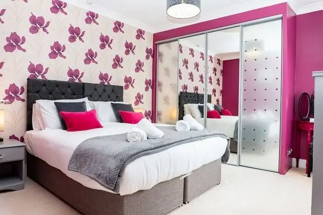 Family Ev, Özel Banyo, Bahçe Manzaralı (Red Cherry House)