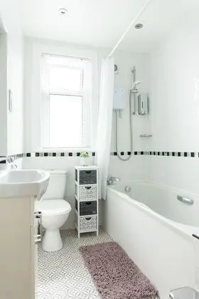 Family Ev, Özel Banyo, Bahçe Manzaralı (Red Cherry House)