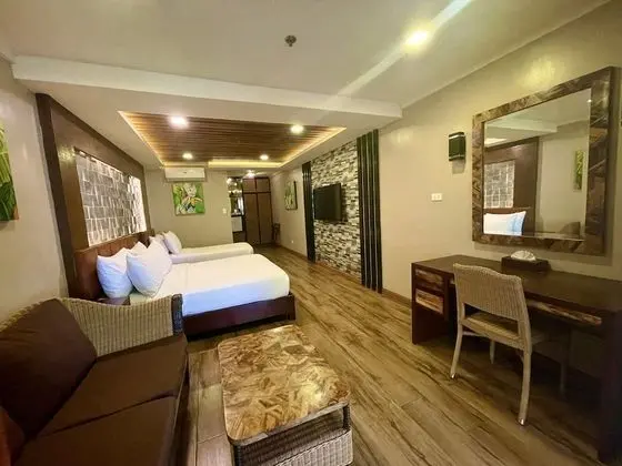 Premier Poolview