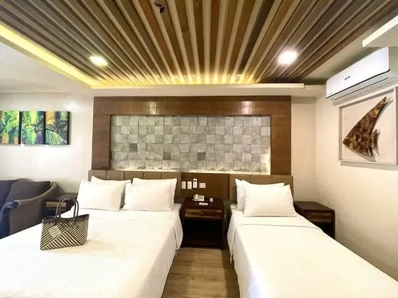 Premier Poolview