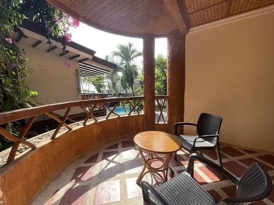 Suite Poolview