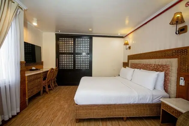 Suite Poolview