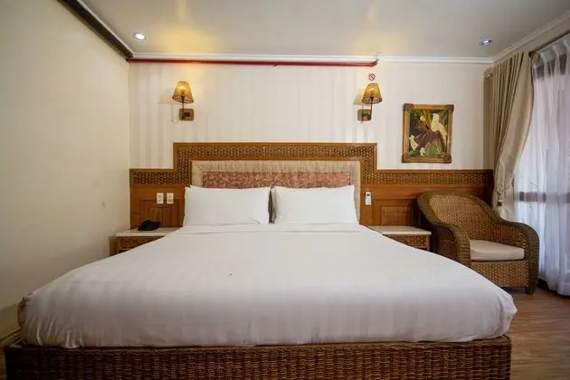 Suite Poolview