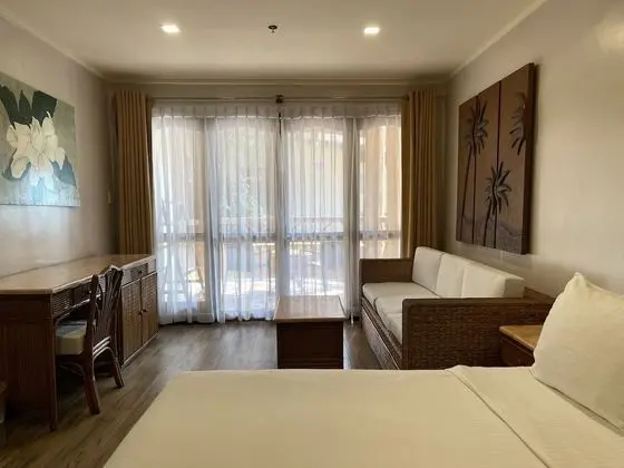 Suite Poolview