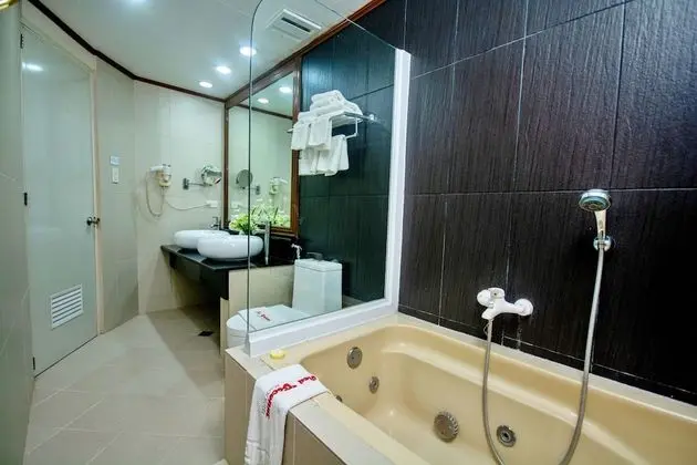 Suite Poolview