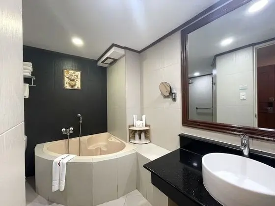 Suite Poolview