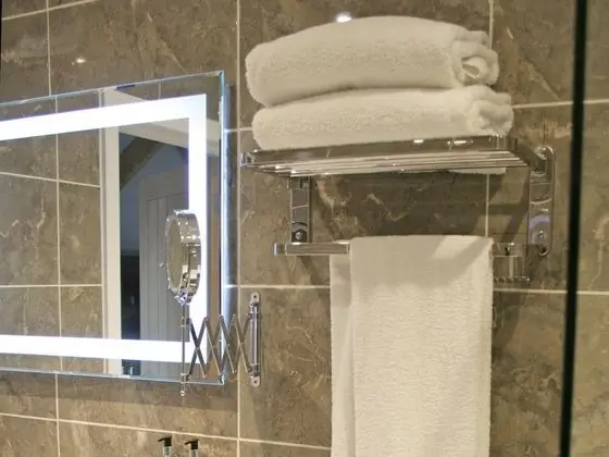 Deluxe Tek Büyük Yataklı Oda, Banyolu/Duşlu (Cranwell)