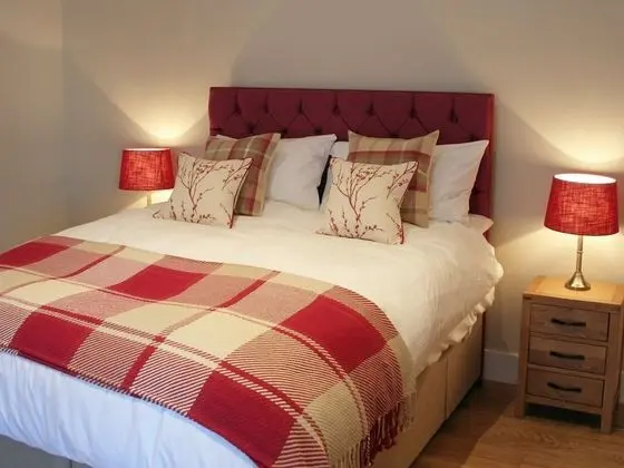 Tek Büyük veya İki Ayrı Yataklı Oda, Engellilere Uygun (Drury - Disabled Friendly)