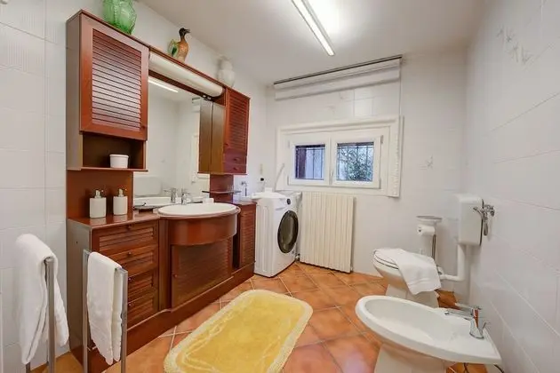 Family Apart Daire, 1 En Büyük (King) Boy Yatak ve Çekyat (Red Door Apartment Private Terrace)