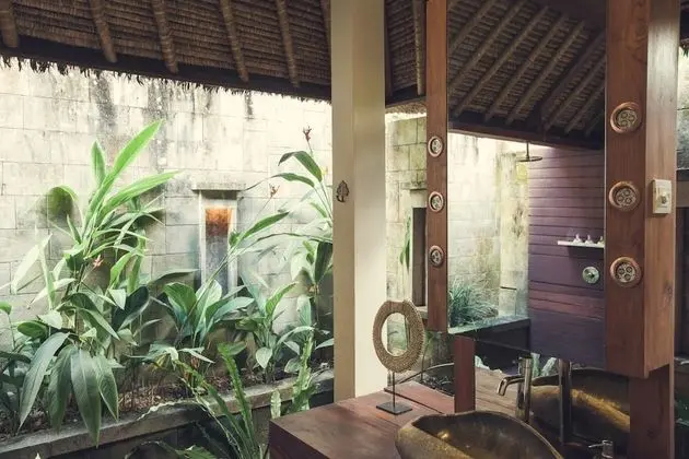 Luxury Süit, Teras, Havuz Manzaralı