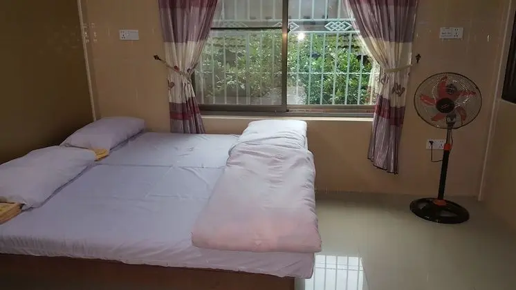 Economy Oda (outside shower)