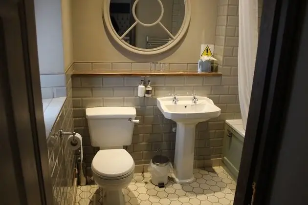 Deluxe Tek Büyük Yataklı Oda, Banyolu/Duşlu