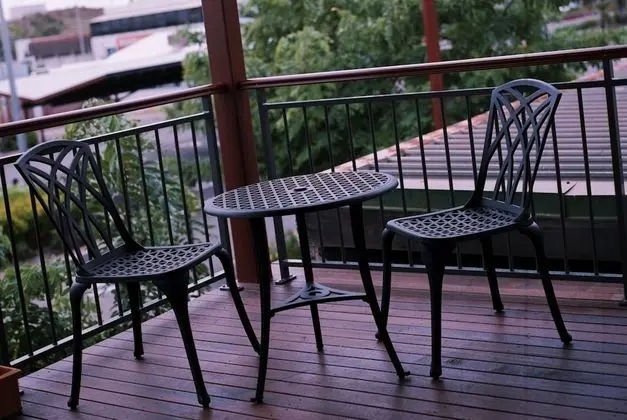 Standard Oda, Sigara İçilmez, Balkon (Redearth Disabled Room)
