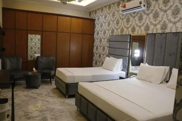 Deluxe Üç Kişilik Oda
