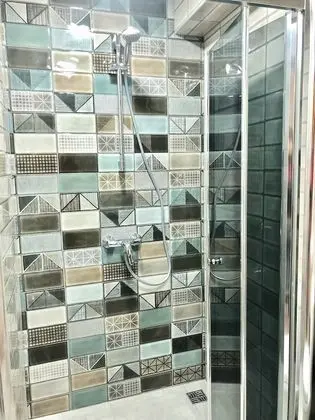 Basic Tek Büyük Yataklı Oda, 1 Çift Kişilik Yatak, Özel Banyo, Zemin Kat