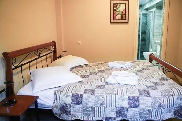 City Tek Büyük Yataklı Oda