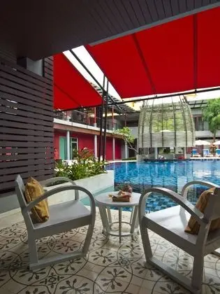 Deluxe Oda, Havuz Kullanımı