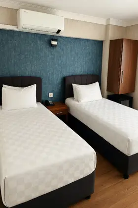 Twin, Şehir veya Dağ Manzaralı, Klimalı