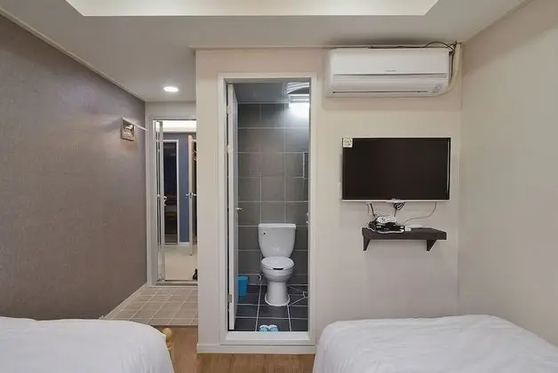 Üç Kişilik Oda