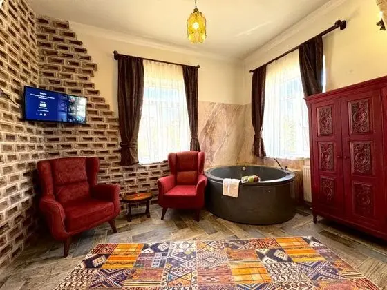 Jakuzili Deluxe Oda, Bahçe Manzaralı, Jakuzili