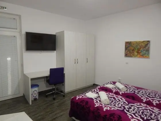 Business Oda (room 2 Lys)