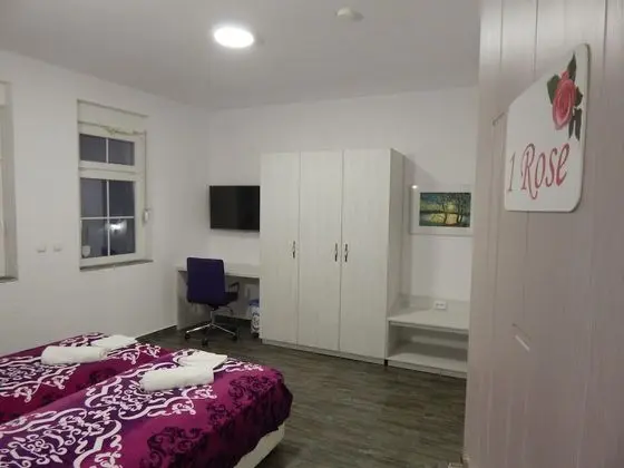 Comfort Oda, Avlu Manzaralı (room 1 rose)