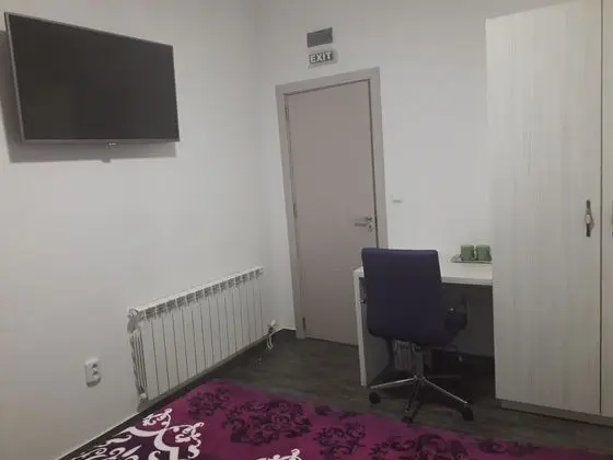 Economy Oda (room 3 Iris)