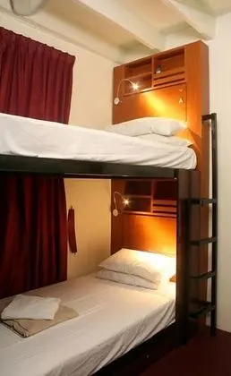 4 bed Female dorm