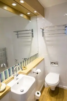 Classic Tek Büyük Yataklı Oda, Banyolu/Duşlu