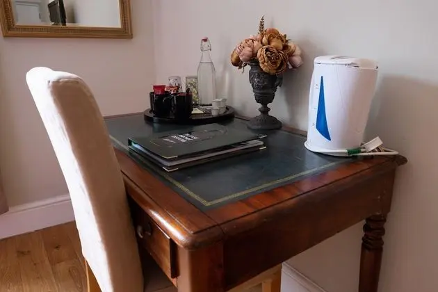 Tek Büyük veya İki Ayrı Yataklı Oda, Banyolu/Duşlu (Room 3)