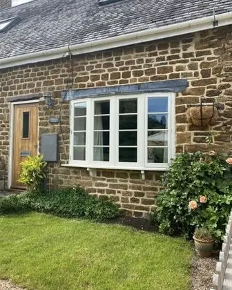 Kır Evi, Banyolu/Duşlu, Avlu Manzaralı (Cottage)